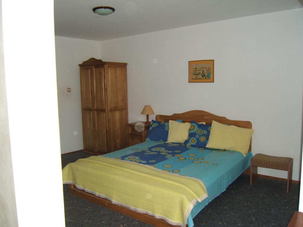 Regina'S Guesthouse Balchik Chambre photo