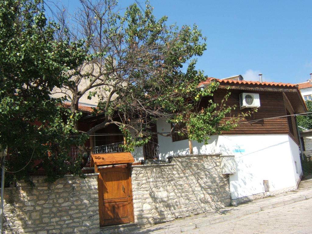 Regina'S Guesthouse Balchik Extérieur photo